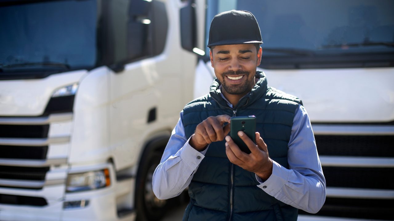 Transportation & Logistics 3 Ways MDM Software Can Help AirDroid Blog