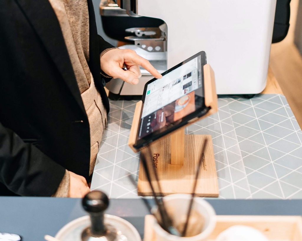 Why Your Business Should Consider a Mobile Point of Sale Solution